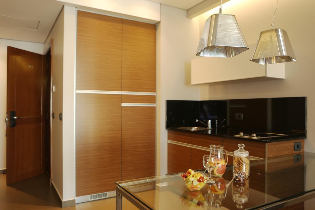 Parktower Suites Бейрут Екстер'єр фото